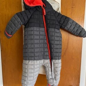 Snozu baby bunting size 18 mos